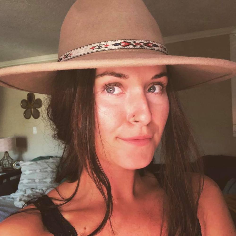 Meet your Posher, Makenzie